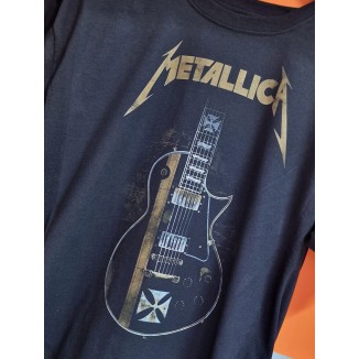 T-shirt nera metallica 2024