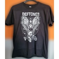 T-shirt Nera Deftones - Stile Alternativo e Potenza Musicale | vrz shop